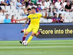 九游体育官网-西甲赛程吃紧，阿贾克斯赛前防线松动，底气十足，阵容厚度经受考验(埃因霍温对阿贾克斯的比赛结果)