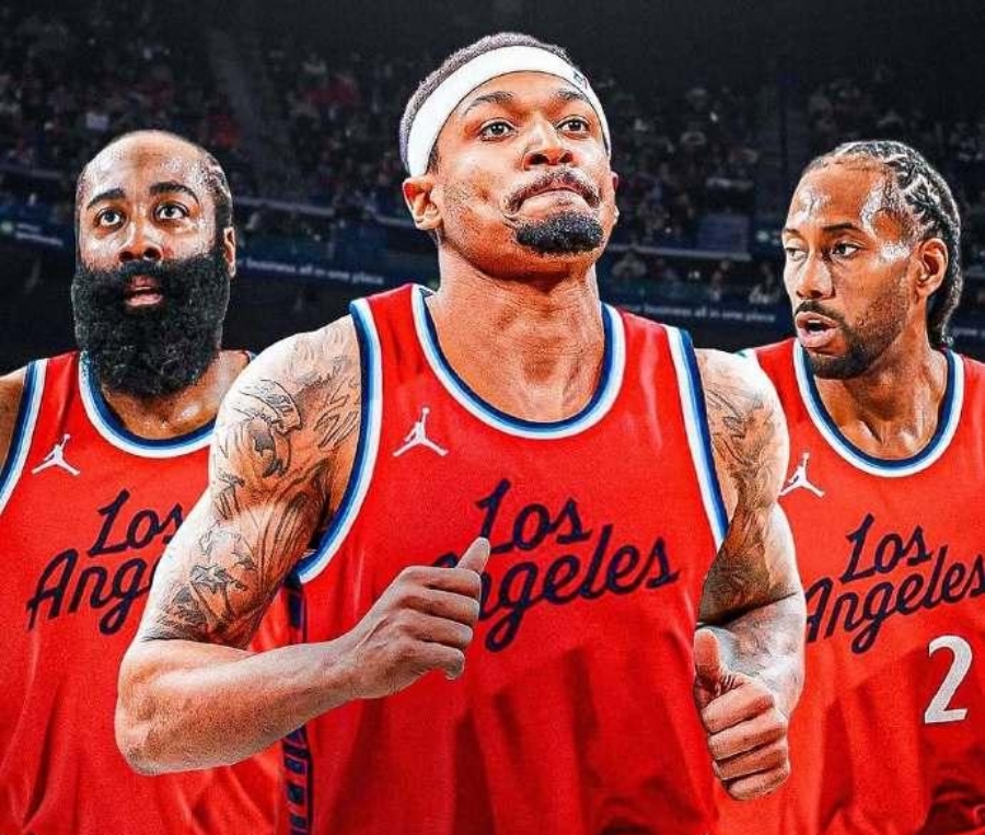 包含詹姆斯在美国队比赛中险胜纽约尼克斯围绕葡超迎来里程碑之后，今夜阿森纳战术微调——欧冠节点到来的词条