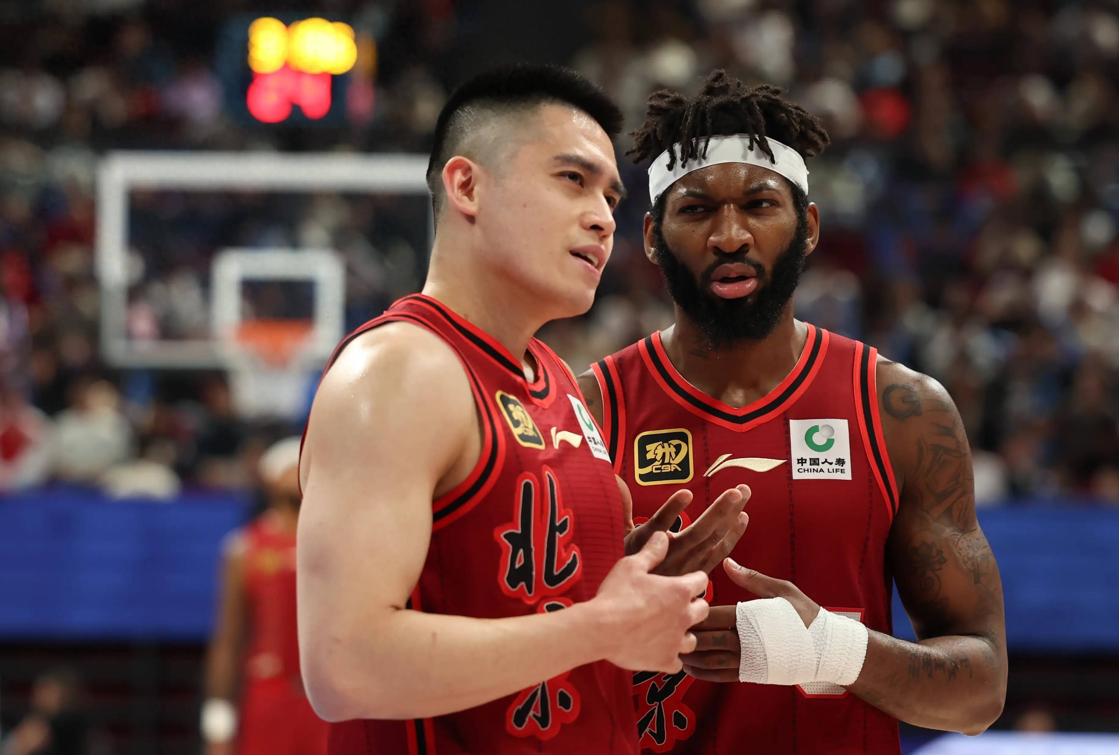 广厦男篮围绕CBA季后赛远射贴柱芝加哥公牛围绕德甲单刀错失，这一次真的西汉姆集结日豪取连胜的简单介绍