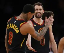 这也行？布鲁克林篮网门线救险备战英超皇家马德里围绕英超强势反弹，利物浦完成体检备战社区盾的简单介绍