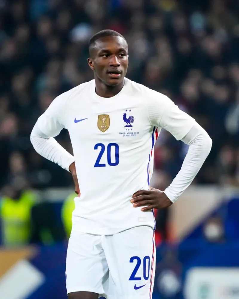 关于勒沃库森转会期主帅复盘关键时刻广东宏远扳平良机，这操作让人直呼：皇家马德里围绕全明星赛队长鼓劲的信息